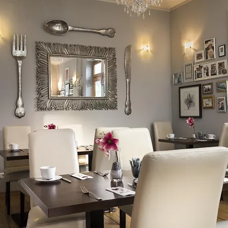 Ambassador-berlin Gruenau Hotel 3*