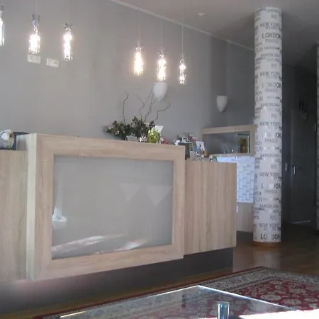 Ambassador-berlin Gruenau Hotel