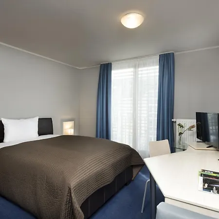 Ambassador-berlin Gruenau